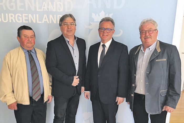 Von links: Martin Geider, Vizebürgermeister Dietmar Babos, Landeshauptmann Hans Niessl und Ernst Pfeiffer.