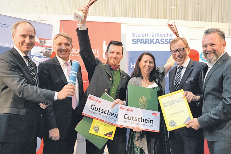Die beiden Nachfolger des Jahres 2016 Stephan Uller und Andrea Kiegerl (Mitte) bei der Follow me Award-Übergabe in der WKO Graz.