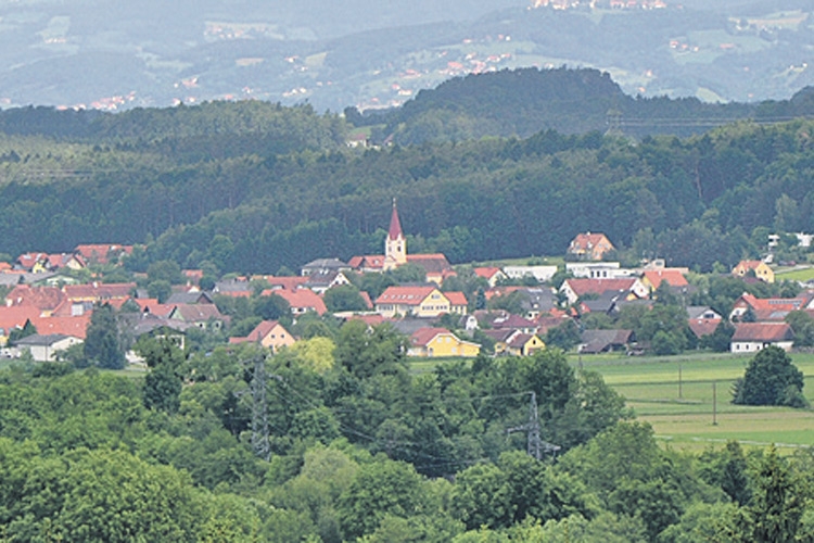 Zwischen Kaindorf und Bad Waltersdorf, eingebettet in der idyllischen oststeirischen Landschaft, liegt die Wohnsitzgemeinde Ebersdorf.