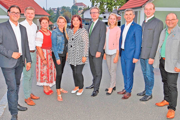 Die NR-KandidatInnen mit Bezirks-GF Felber, LAbg. Fartek u. Gangl, Bgm. Konrad, LR Drexler.