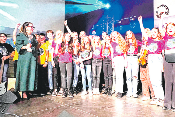 Der Siegerpokal ging an die SchülerInnen der MMS Kirchberg/Raab.