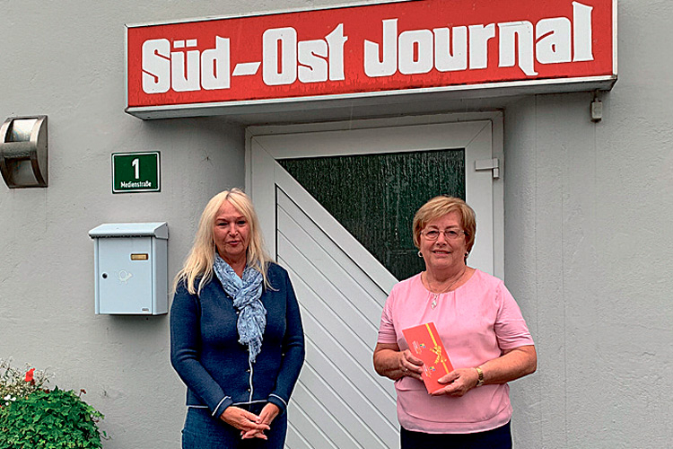 (v.l.:) SOJ-GF Ulrike Krois mit der Gewinnerin Maria Konrad. 
