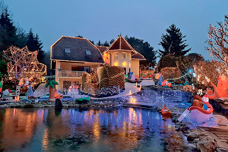 Das Weihnachtshaus in Bad Tatzmannsdorf steht heuer ganz im Zeichen der Feierlichkeiten zum 100-jährigen Jubiläum des Burgenlandes. 